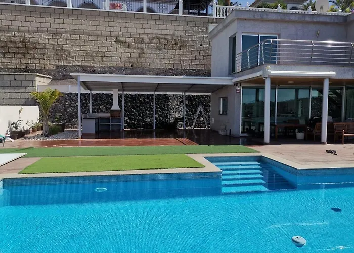 Josefina Villa Costa Adeje (Tenerife)